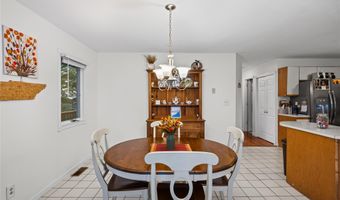2 Windsor Ct, Amityville, NY 11701