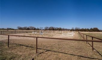 1564 N 450th Rd, Baldwin City, KS 66006