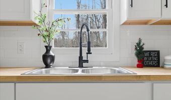 292 Evergreen Ave, Appomattox, VA 24522