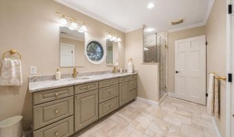 50 0 Indian Trl, Barnstable, MA 02630