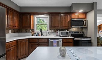 14 Glenbarr Cir, Bella Vista, AR 72715