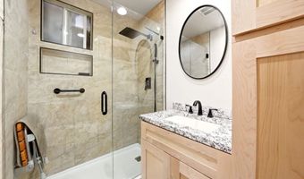 6020 Streamview Dr, La Mesa, CA 92115
