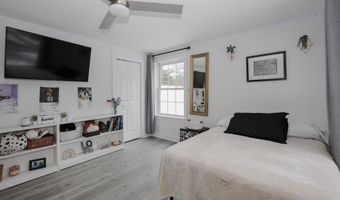 2 Deer Run Cir, Arundel, ME 04046