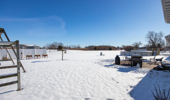 3200 S HUCKLEBERRY Ln, Appleton, WI 54915