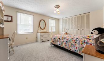 3827 Nautilus Trl, Aurora, OH 44202