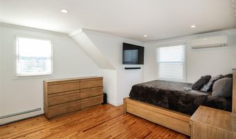 132 Bethel Rd, Albertson, NY 11507