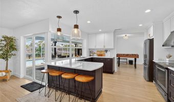 6337 COCOA Ln, Apollo Beach, FL 33572