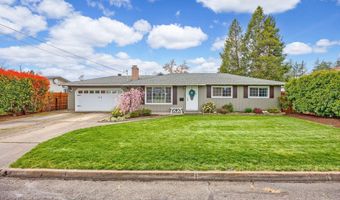 750 S 4th St, Central Point, OR 97502