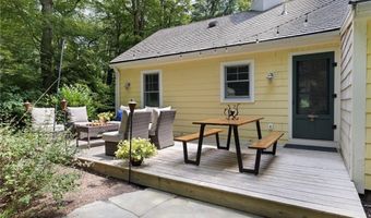 96 Steamboat St, Jamestown, RI 02835