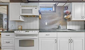 145 Arlington St, Bridgeport, CT 06606