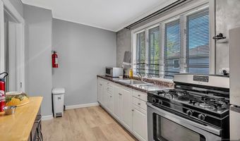 77 Myrtle Ave, Allendale, NJ 07401