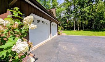 1305 Garrison Rd, Ashtabula, OH 44004