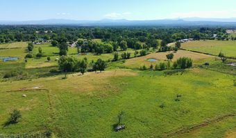5227 Hopson Rd, Anderson, CA 96007