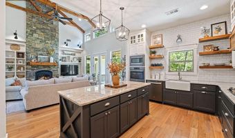 4205 Rainbow Farm Rd, Bentonville, AR 72713