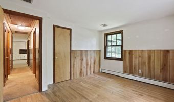 10 New Light Dr, Danbury, CT 06810