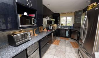 6789 LITTLE FALLS Rd, Arlington, VA 22213