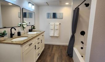 1100 N Mansfield Rd, Ava, MO 65608