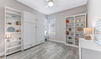 5438 SUNSET FALLS Dr, Apollo Beach, FL 33572