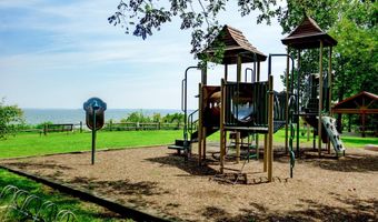 1008 HARBOR Dr, Annapolis, MD 21403