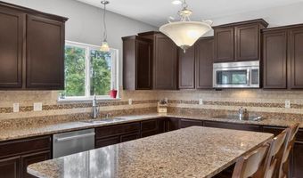 688 Stoney Creek Ln, Ballwin, MO 63021