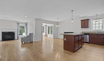 6 Mystique Ln 6, Cromwell, CT 06416