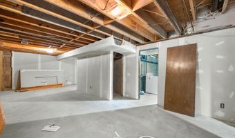 911 N Wirth St, Augusta, KS 67010