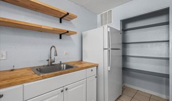 111 KAHULUI BEACH Rd D225, Kahului, HI 96732
