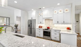 18 Sunset Pl, Hilton Head Island, SC 29926