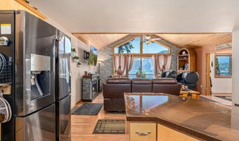 17544 E Arapaho Rd, Bayview, ID 83803