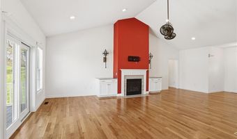 1291 Central Ave, Johnston, RI 02919