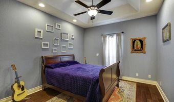 1007 BLUEBONNET Ln, Adkins, TX 78101