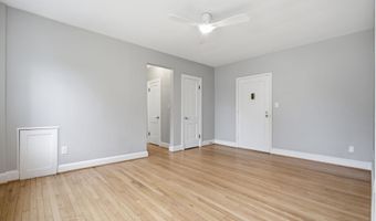 715 S WASHINGTON St A-32, Alexandria, VA 22314