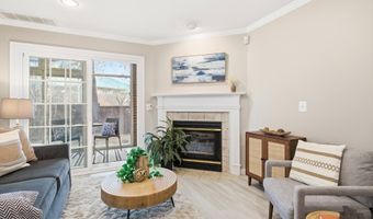 6924 FAIRFAX Dr 122, Arlington, VA 22213