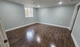2516 White Oak Dr, Ames, IA 50014