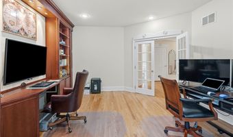 10 Lovegreen Ln, East Greenwich, RI 02818
