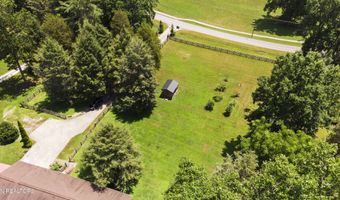 99 Reservoir Rd, Norris, TN 37828