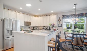 10 Harbor Pl, Barnegat, NJ 08005