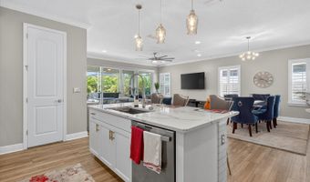 5612 DEL CORONADO Dr, Apollo Beach, FL 33572