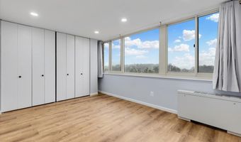 4520 KING St 601, Alexandria, VA 22302