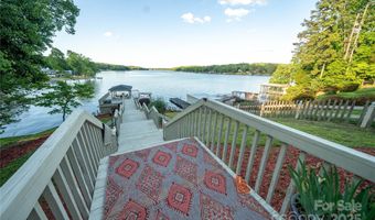 24264 Strand Dr, Albemarle, NC 28001