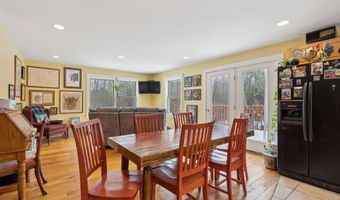 30 Pine Tree Ln, Augusta, ME 04330