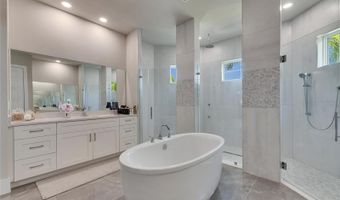 706 MANNS HARBOR Dr, Apollo Beach, FL 33572