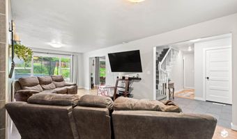 19920 Tulwar Dr, Chugiak, AK 99567