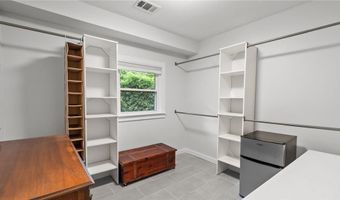 204 Cold Creek Dr, Alpharetta, GA 30009