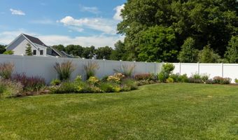 2 Iris Ct, Cromwell, CT 06416