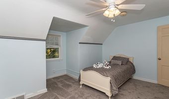 1225 Harding Ave, Ames, IA 50010