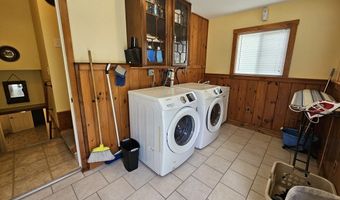 461 River Rd, Lincoln, RI 02865