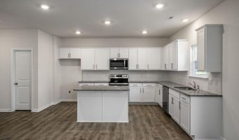 962 Misty Creek Dr, Aberdeen, NC 28315