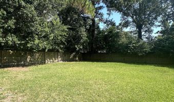 1693 Vine St, Biloxi, MS 39531