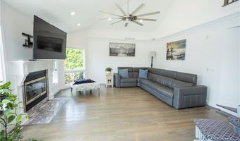 9 Katelan Ct, Cranston, RI 02921